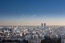 Image du Maroc Professionnelle de  Sur cette image réalisée le 12 Janvier 2009 du minaret de la mosquée Hassan II,nous offre au centre derrière le Twin Center une partie du Mâarif quartier moderne de Casablanca. ((Photo / Abdeljalil Bounhar)

 